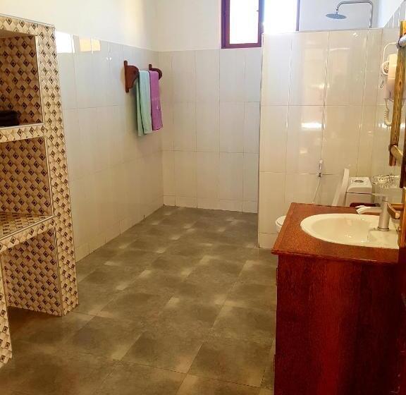 Трехместный Номер Комфорт, Mimi Na Wewe Villa