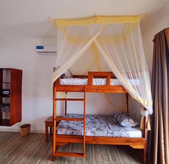 Четырехместный Номер Deluxe, Mimi Na Wewe Villa