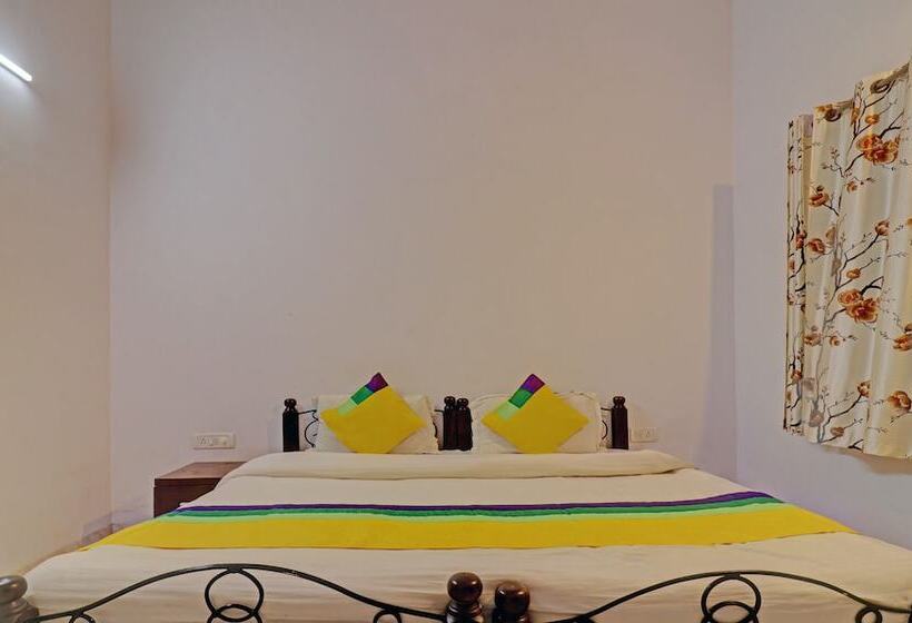 Номер Economy, Itsy Hotels Vailankanni Natures Inn