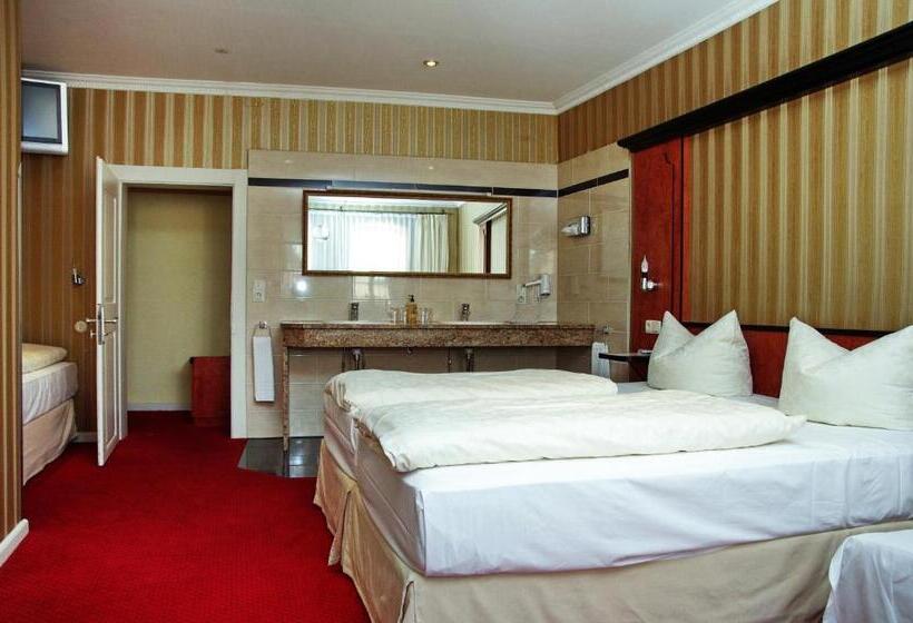 Номер Стандарт, Gästehaus Plönlein   Hotel Goldener Hirsch Rothenburg