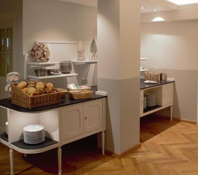 Номер Стандарт Трехместный, Gästehaus Plönlein   Hotel Goldener Hirsch Rothenburg