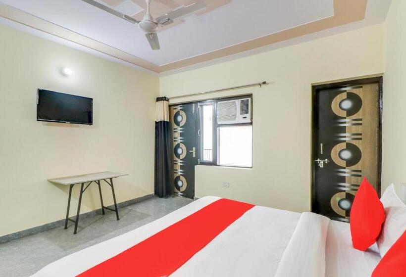 Трехместный Номер Классика, Oyo 76230 Akash Guest House