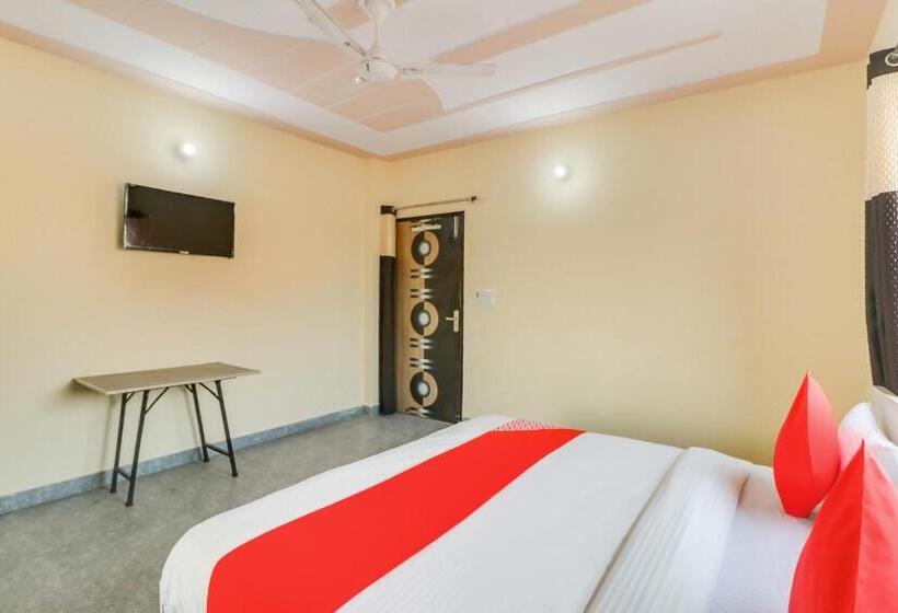 Трехместный Номер Классика, Oyo 76230 Akash Guest House