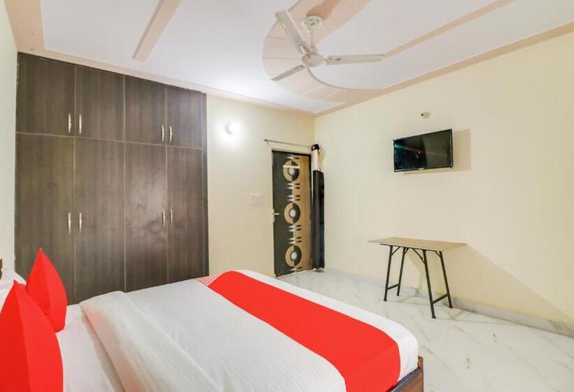 Трехместный Номер Классика, Oyo 76230 Akash Guest House