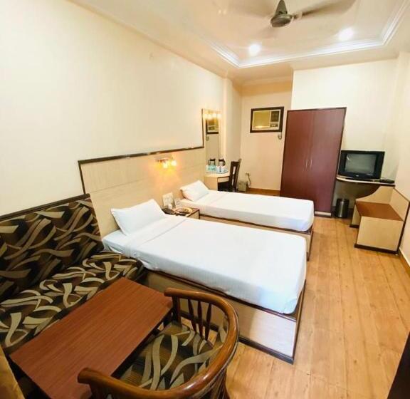 Номер Deluxe Кровать Кинг, Prayag Inn