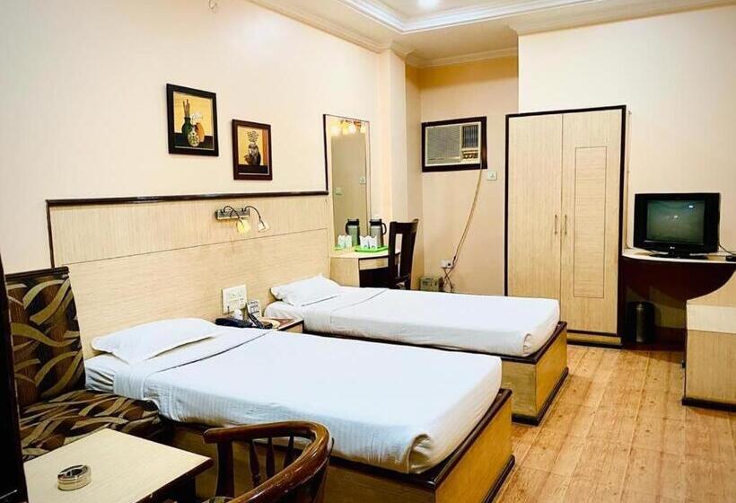 Номер Deluxe Кровать Кинг, Prayag Inn
