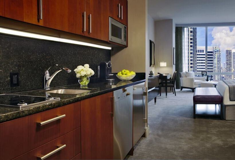 Deluxe Værelse Byudsigt, Trump International Hotel & Tower Chicago