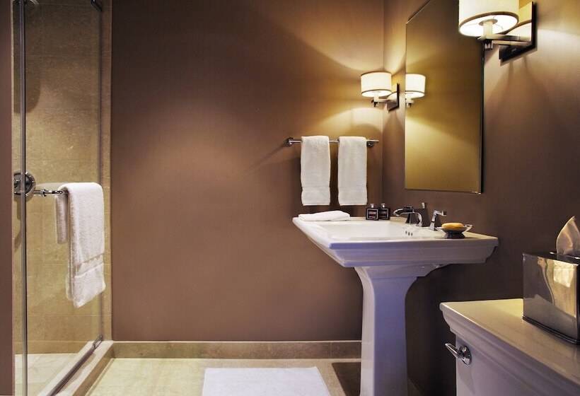 Deluxe Suite 2 Soveværelser, Trump International Hotel & Tower Chicago