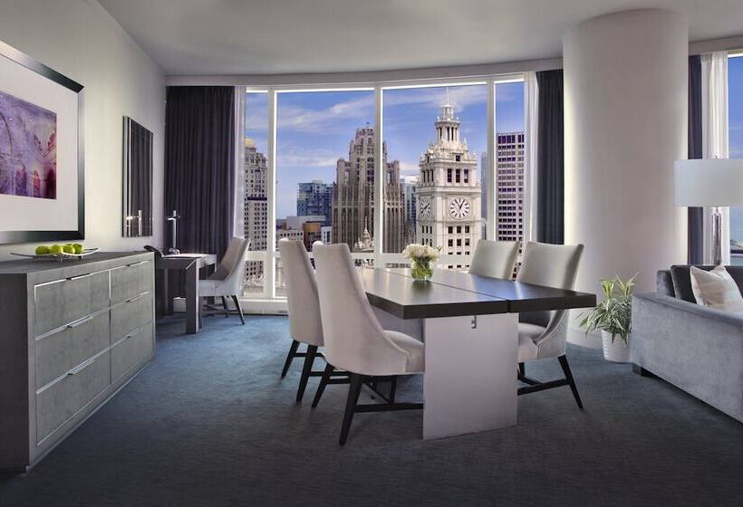 Deluxe Suite 2 Soveværelser, Trump International Hotel & Tower Chicago