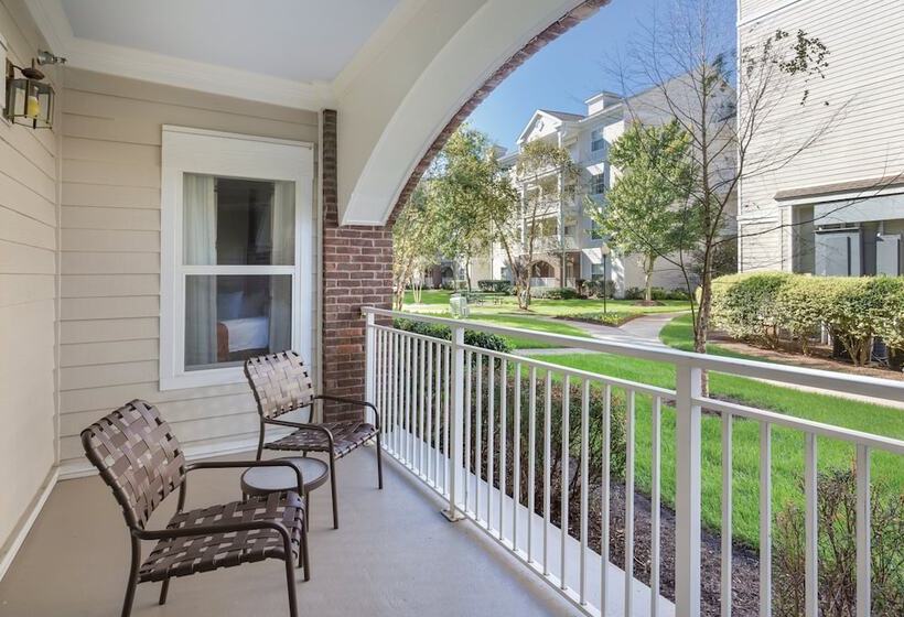 스위트 킹사이즈 침대, Club Wyndham Nashville