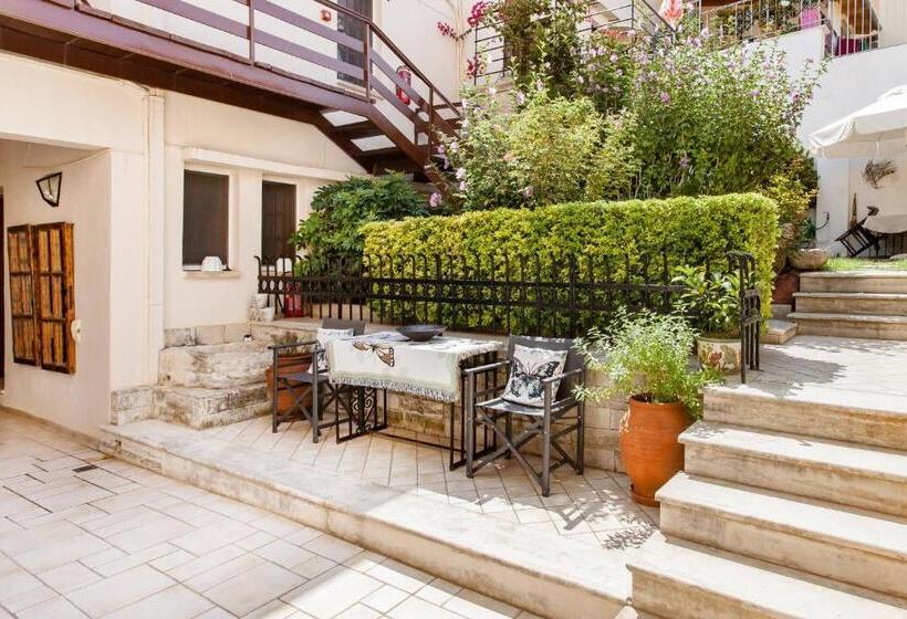 プールの見える１ベッドルームアパートメント, Calergi Residence Monthly Offers