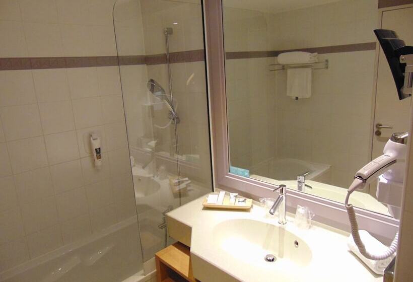 Полулюкс, Mercure Toulouse Aéroport Golf De Seilh