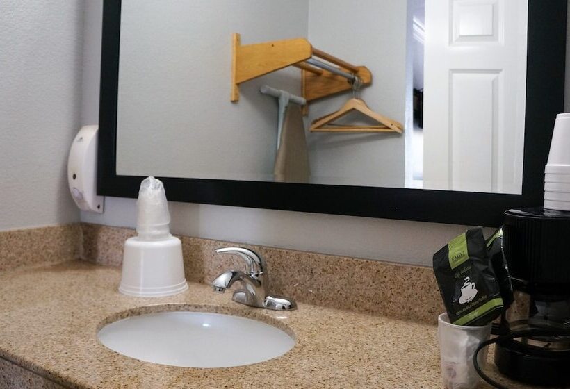 Люкс, Americas Best Value Inn   Milpitas