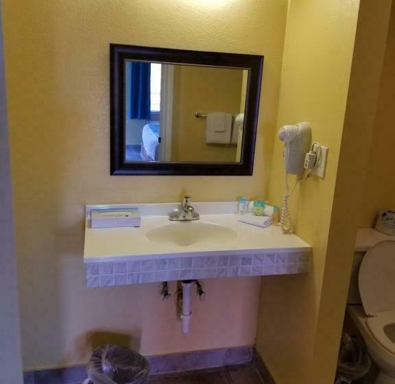 身障者適用シングルルーム, Shining Light Inn & Suites