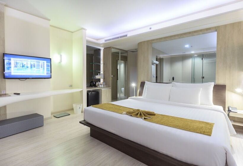 디럭스 룸, Pattaya Discovery Beach Hotel   Sha Extra Plus