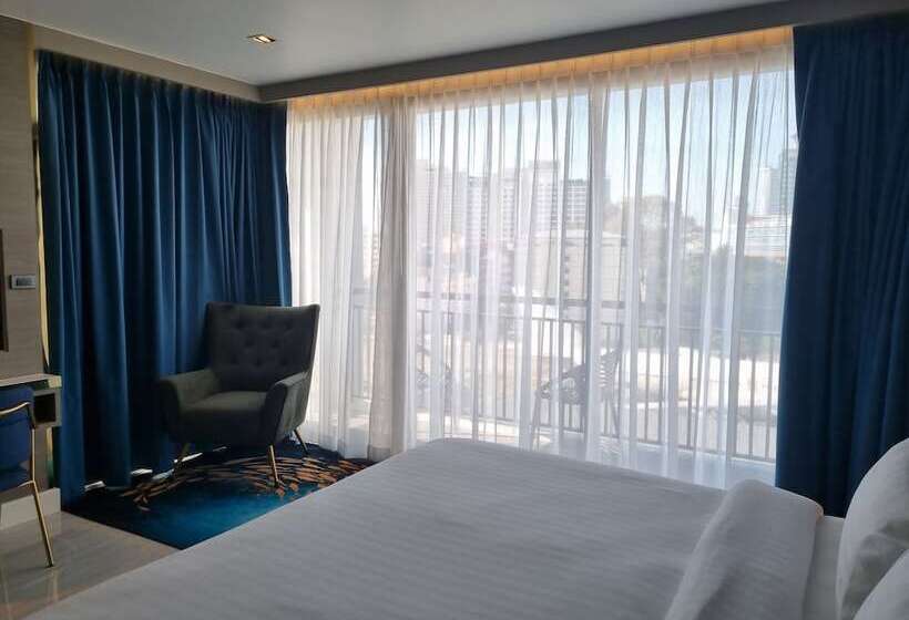 프리미엄 룸, Pattaya Discovery Beach Hotel   Sha Extra Plus