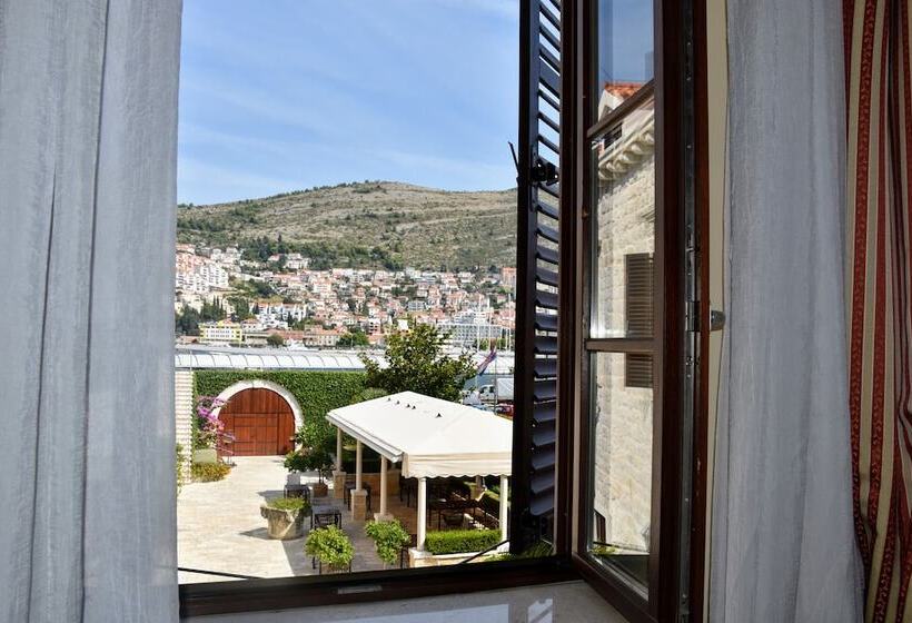 اتاق لوکس, Boutique Hotel Kazbek