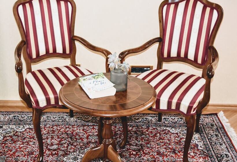 سوییت, Boutique Hotel Kazbek