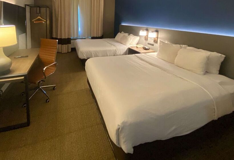Люкс, Spark By Hilton Round Rock