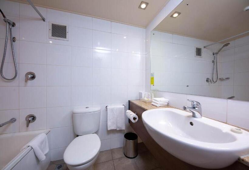 Номер Стандарт 2 Двуспальные Кровати, Holiday Inn Auckland Airport, An Ihg