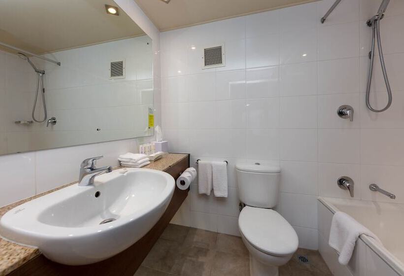 Номер Стандарт 2 Двуспальные Кровати, Holiday Inn Auckland Airport, An Ihg