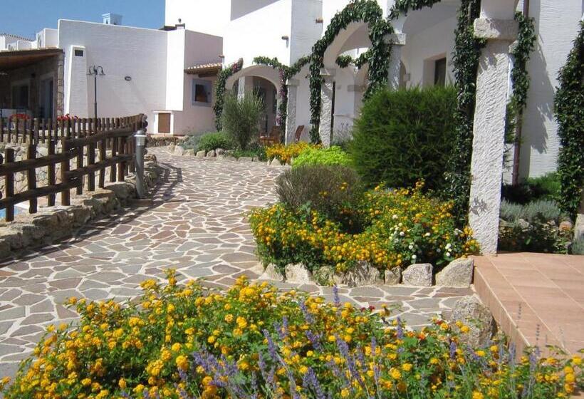 اتاق استاندارد سه نفره, Resort Nuraghe Arvu
