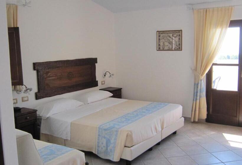 اتاق استاندارد چهار تخته, Resort Nuraghe Arvu