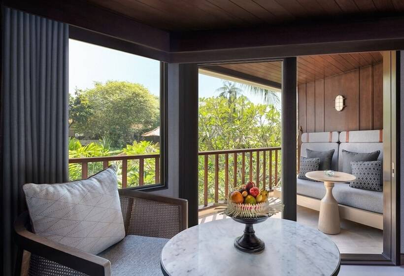 Номер Deluxe Вид на Сад, The Laguna, A Luxury Collection Resort & Spa, Nusa Dua, Bali