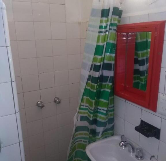 四人标准间, Temiscira Hostel