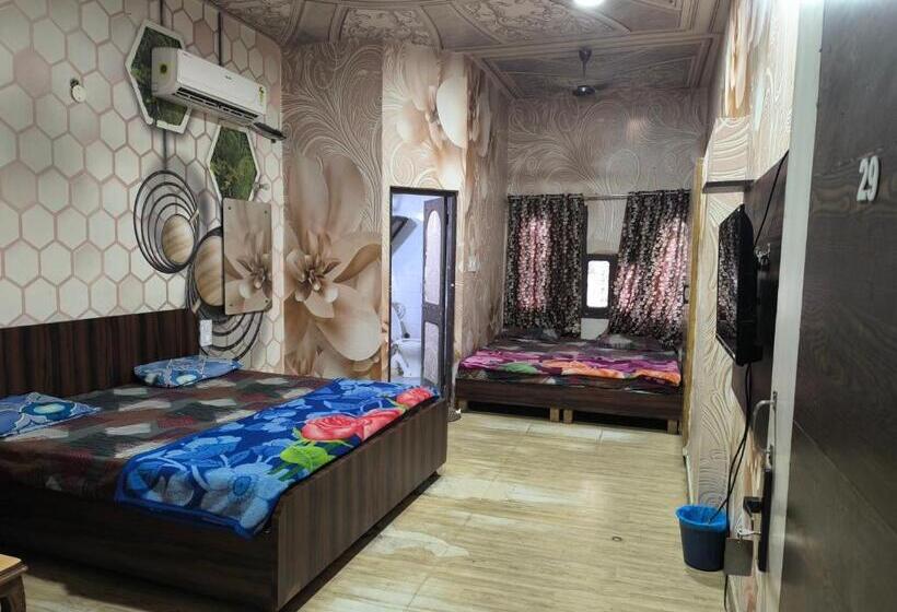 Четырехместный Номер Стандарт, Jogi Guest House For Families,friends Guest Facilities Fully Furnished Ac Rooms, Wifi, Lcdtvcable, A