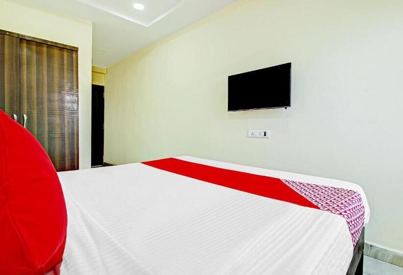 Quarto Estandar, O Adhin Residency