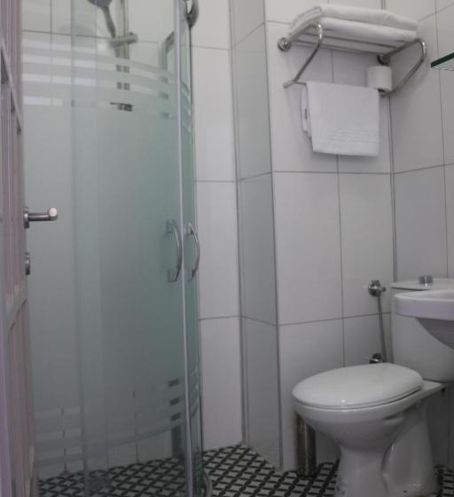 غرفة عائلية ذات إطلالة جانبية على البحر, Urga Butik Otel & Restaurant