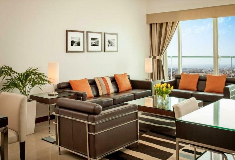 Люкс Кровать Кинг, Four Points By Sheraton Sheikh Zayed Road