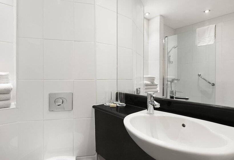 اتاق استاندارد, Ramada By Wyndham Hounslow  Heathrow East