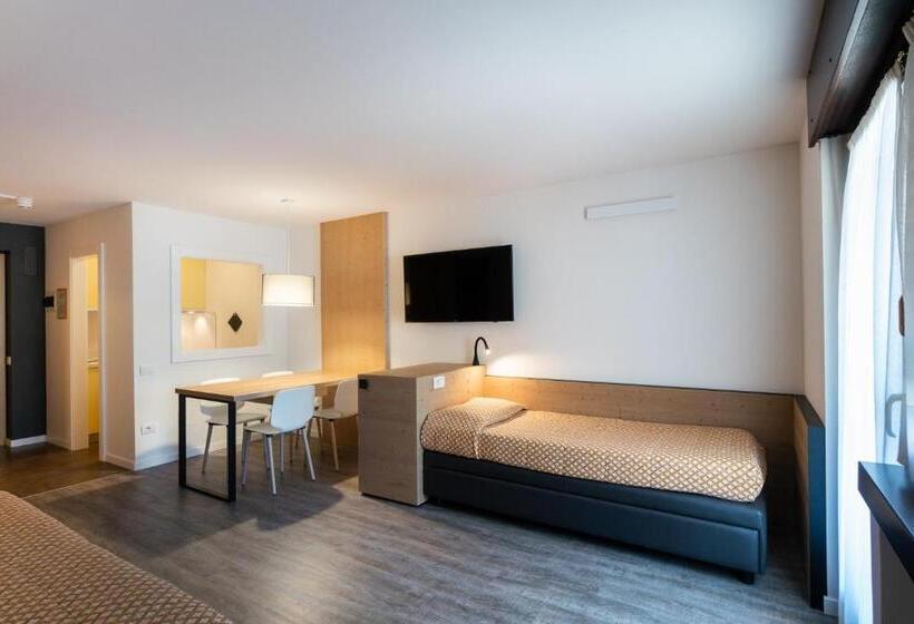 수피리어 스튜디오, Residence Lastei