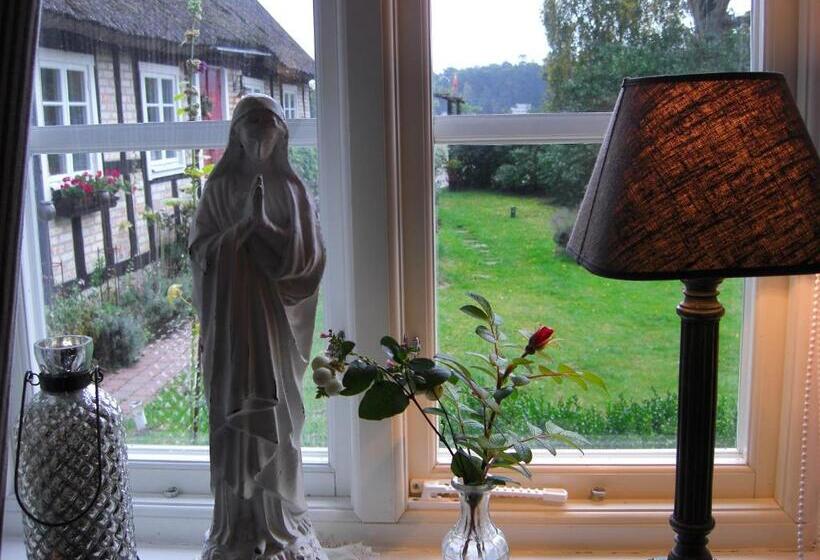 Номер Стандарт, ängshyddan B&b
