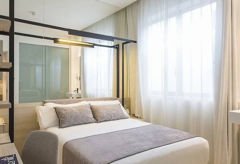 Номер Стандарт, Denit Barcelona