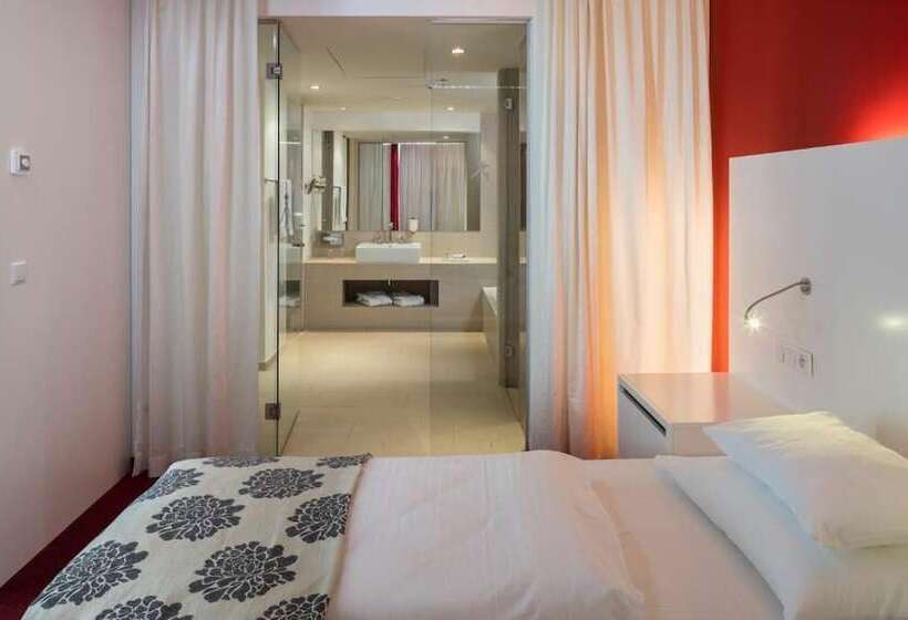 سوئیت سینیور, Falkensteiner Hotel Bratislava
