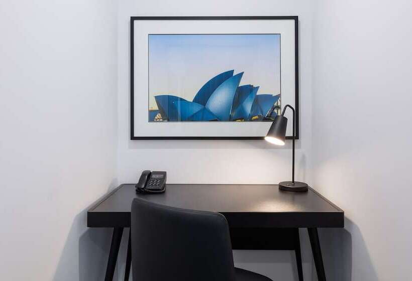 套房, Meriton Suites Waterloo