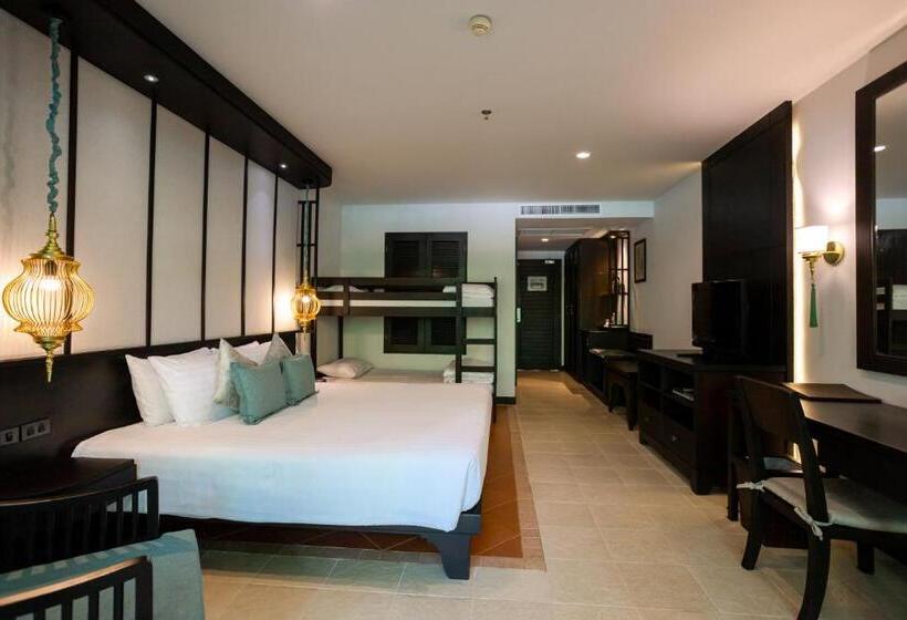Семейный Номер Deluxe, Ravindra Beach Resort & Spa   Sha Extra Plus