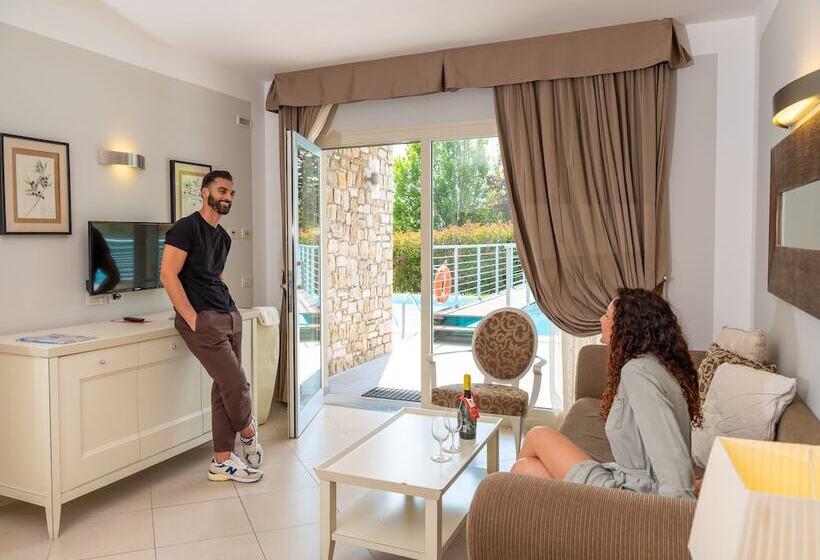 Люкс с Бассейном, Parc Hotel Germano Suites & Apartments