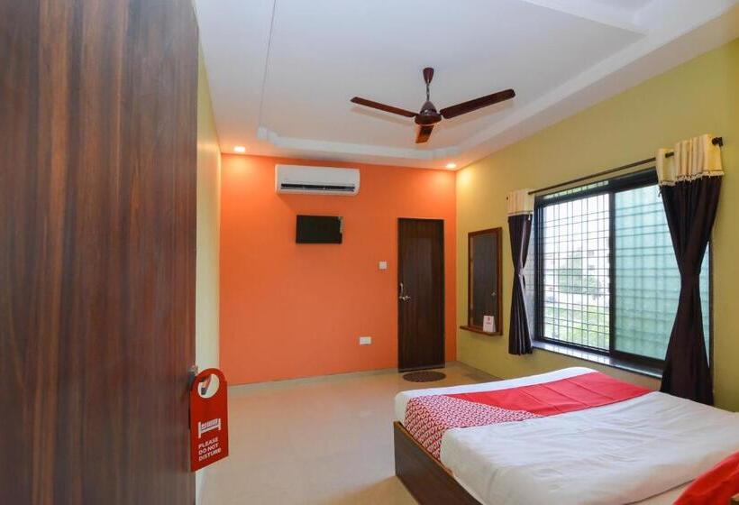 Quarto Estandar, Sukrangu Palace