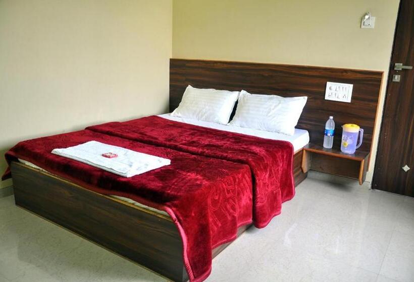 Quarto Deluxe, Sukrangu Palace