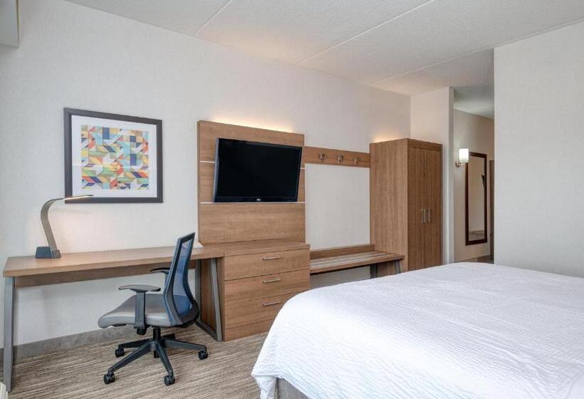キングサイズベッドのスタンダードルーム, Holiday Inn Express Hotel & Suites Ottawa Airport, An Ihg