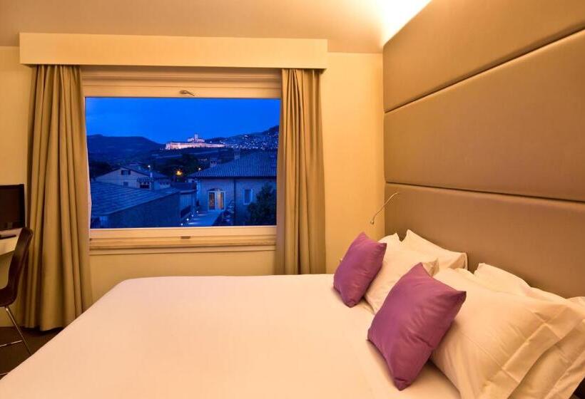 Полулюкс Вид на Город, Th Assisi   Hotel Cenacolo