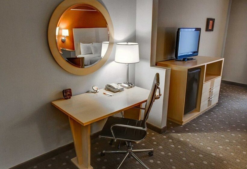 Люкс, Comfort Suites Pittsburgh Airport