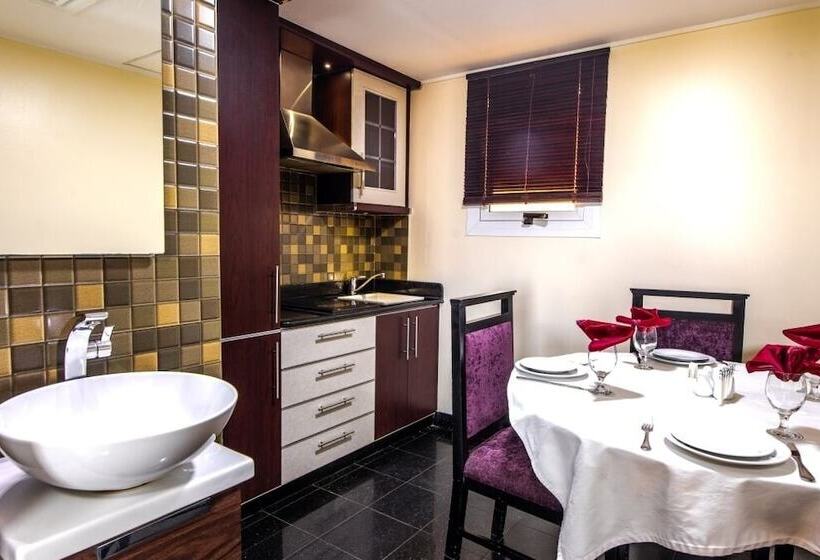 Шале Deluxe 1 Спальня, Royal Beach Hotel & Resort