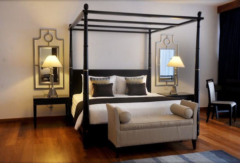 سوئیت کلوب با چشم‌انداز دریا, The Blue Water   Bawa Heritage   City Resort