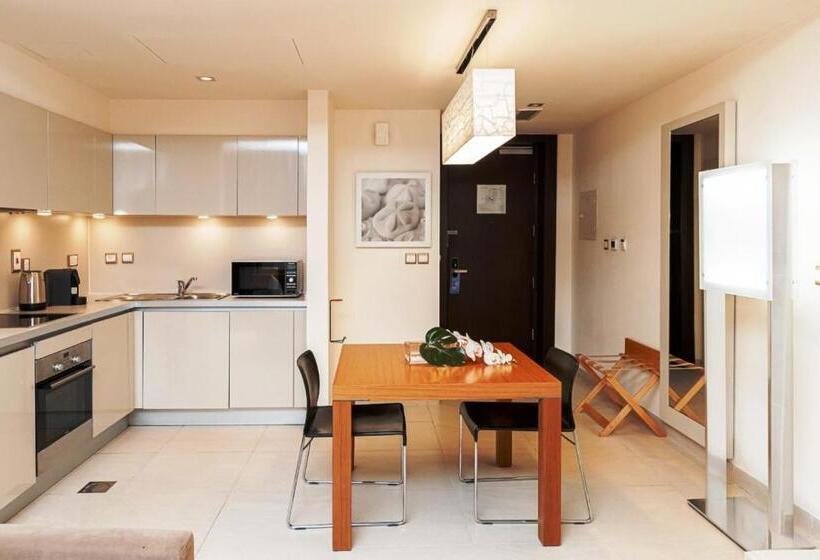 Студия Стандарт, Radisson Blu Residence, Dubai Marina