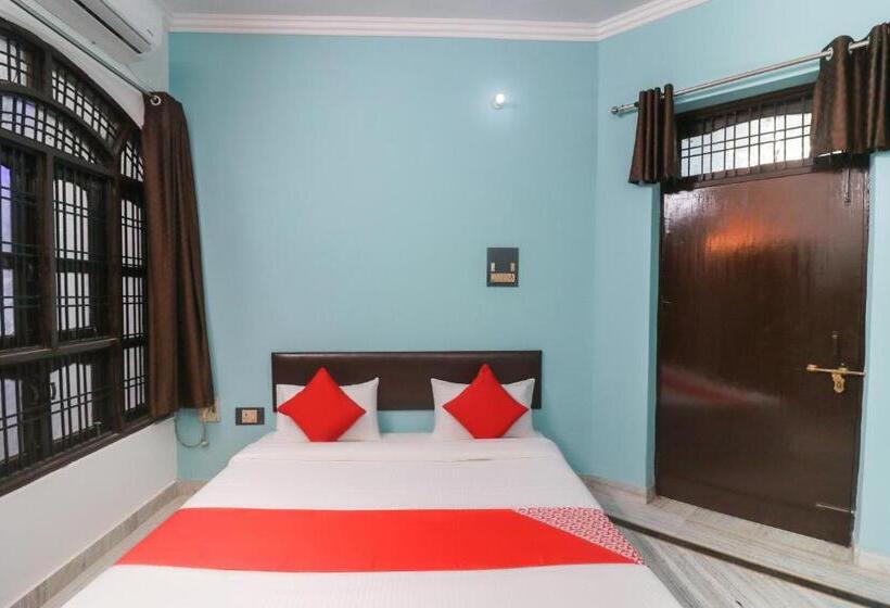 三人经典房间, Flagship Xpress Stays Near Munshi Pulia Metro Station